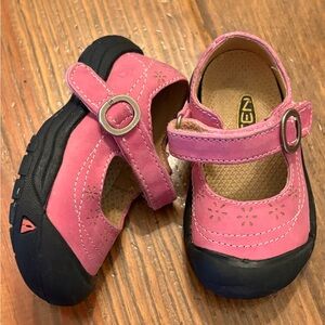 KEEN Baby Toddler Girl Calistoga Pink Mary Janes Shoes 4 Cap Toe Floral Keens
